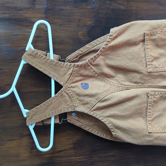 Carhartt ductwork baby overalls in camel color - Picture 5 of 6